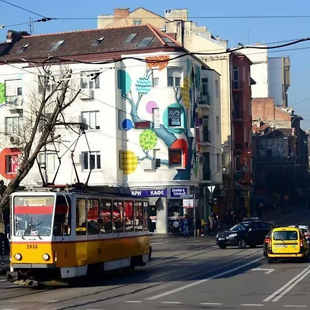 Sunny On Ulica Lyuben Karavelov